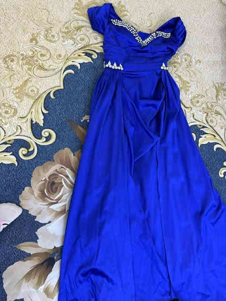 فستان مناسبات جديد (مستعمل قليل) سعر ٧٥ الف
قياس ٤٠
للتواصل واتساب ***********
