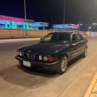 بي إم 740 • ١٩٩٣ • مكينه 40