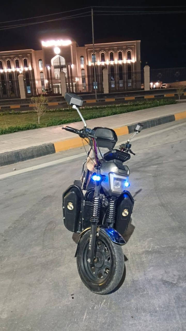 سلام عليكم دراجه للبيع جبلي نضافه فول
بطاريات ٦ كلهن عل فحص ١٠
نضام R
4نمر تبديلات لكير
لدراجه انضف بعد من لصور
تايرات جدد ويل بوليسي ودبل سبرنك
اشاير دبل اشاير كلها شغال لدراجه ومابيها نقص سعرها 525وبيها مجال للشراي مكانها بل كرمه رقم تلفون *********** وبي واتساب
