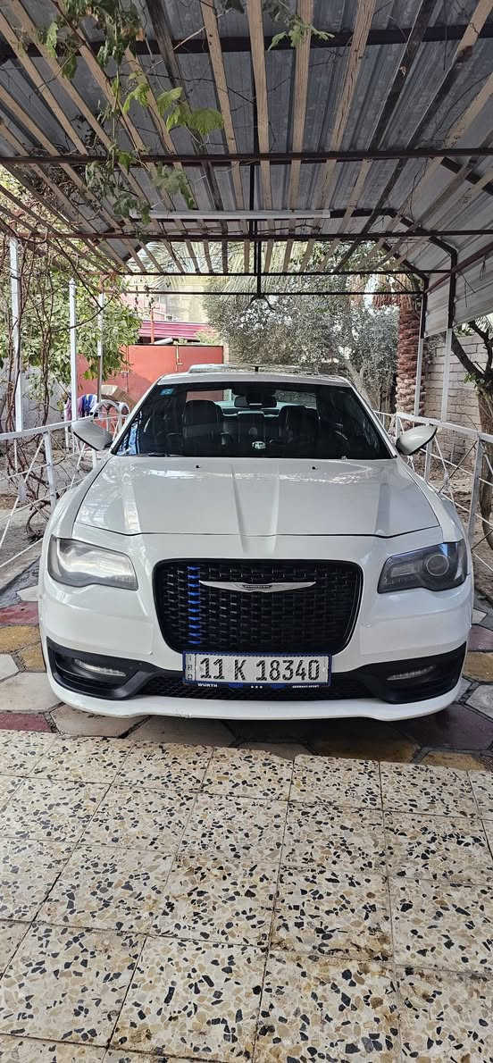 ✅️كلايسلر اوباما موديل 2018 S
✅️ رقم بغداد دولي جديد مع سنويه جديده 
✅️ وارد كندي حجم المحرك: 3.600 
✅️ تو ويل 
✅️ ايرباكات: سليمة 
✅️المسافه المقطوعة 72 الف ميل mi
 ✅️ شاشة كبيرة
✅️  كامرة خلفية
✅️  تحكم استيرن 
✅️ تحديد المسار للقيادة الذاتية 
✅️ بانوراما 
✅️ كشنات جلد S كهربائية + تدفئة 
✅️ ويل  عنكبوت 20
✅️ تبريد جاهز 
 ✅️ لايت زنون
✅️ سبايدر خلفي 
✅️ بصمة تشغيل 
✅️  بصمة أبواب 
✅️ تشغيل عن بعد 
✅️ شفتات استيرن 
✅ ️هيتر بالمرايه  
✅️ هزه جديده تخم تاير السياره جديده احلى من الصور السياره جاهزه وخير من الله مكينه كير كفاله 
✅️الضرر خشم الجاملق موضح بالصور تبديل جاملق الايسر مع البنيد الغود السياره سليمه السياره بالكامل سليمه تحويل ثاني يوم المكان البصره قضاء المدينه رقم الهاتف ***********
✅️السعر 265 ورقه وبيها مجال حق الجيه والله يرزق الجميع
