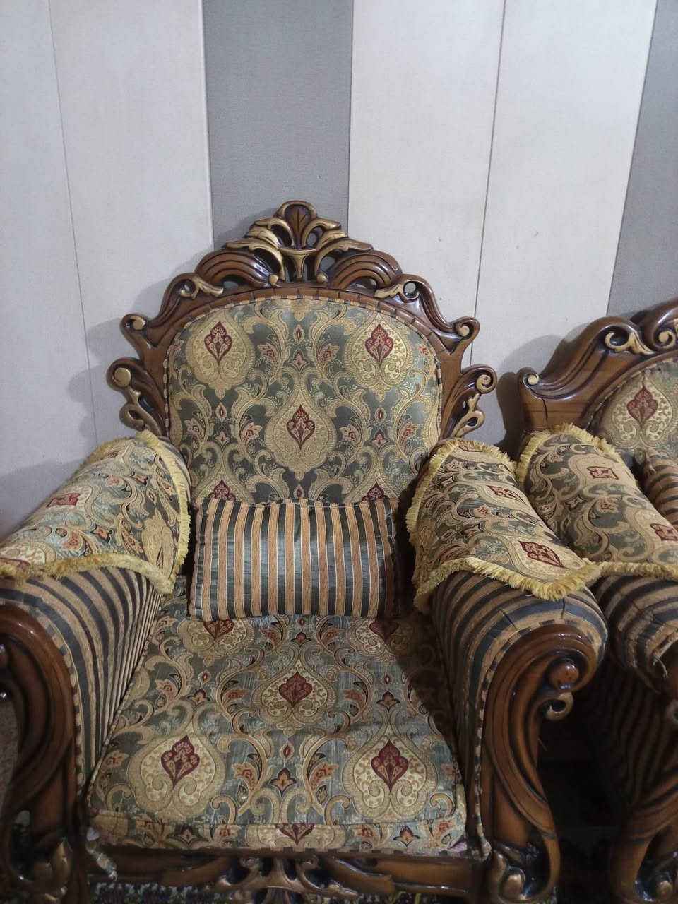 تخم للبيع10مقاعد
العنوان:مدينه الصدر قطاع6
السعر300
رقم الهاتف:***********
