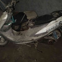 ياالله دراجة للبيع كوم حديد الدراجة جانت شغالة كلشي ما بيهة بس اجو ولد...