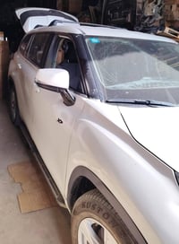 هايلندر ٢٠٢٣ السعر ٢٢٠٠٠ $ الاتصال على الرقم 07712999653 واتس اب