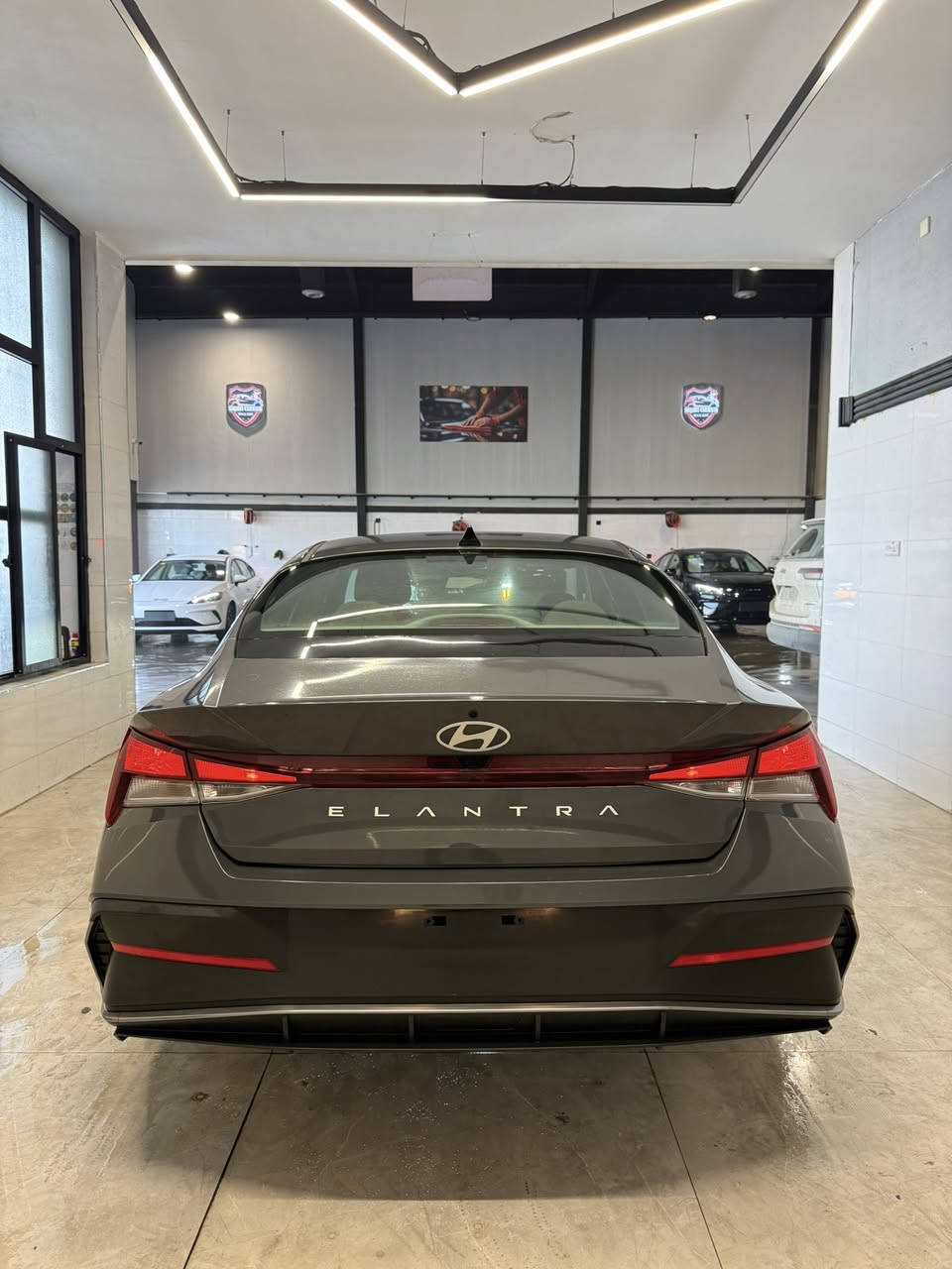 النترا موديل ٢٠٢٤
بدون رقم تترقم شمالي فقت
مواسفات فول فقد فتحة مابي
شاشة الكتروني _ بسمة _ لايتات زينون
شاشة سبعة لون ليد_ كامرة _ويل كروم 
داخل رساسي رادارات سياره جديد فقد بيهة
باب الگدام ترف يمين سبخ + باب ورة شبر
السعر رقم موبايل موجود 

***********📞 كورك + واتسئاب
