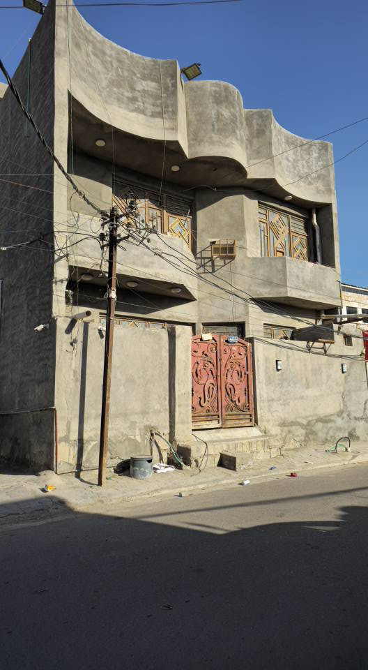 السلام عليكم دار للبيع فى دوانم الشعله شارع الخباطه المساحه ١٠٠م مربع ركن قريب على الشارع العام ***********
