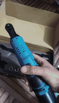 مفتاح راجز شحن دبل بطارية سعره 30 الف
