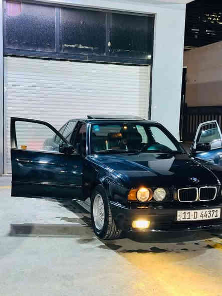 من رخصت الادمن المحترم BM حجم 525 
جديده مكفوله موديل 95 صبغ جماليه فقط بدون ضرر 

لأضربه ولا خياس صبغ درجه اولى سلايت شغال كهربئيات بلاد

غرفه جديده السعر 120 وبيه مجال قليل حك الجيه 

الخاص مفتوح
