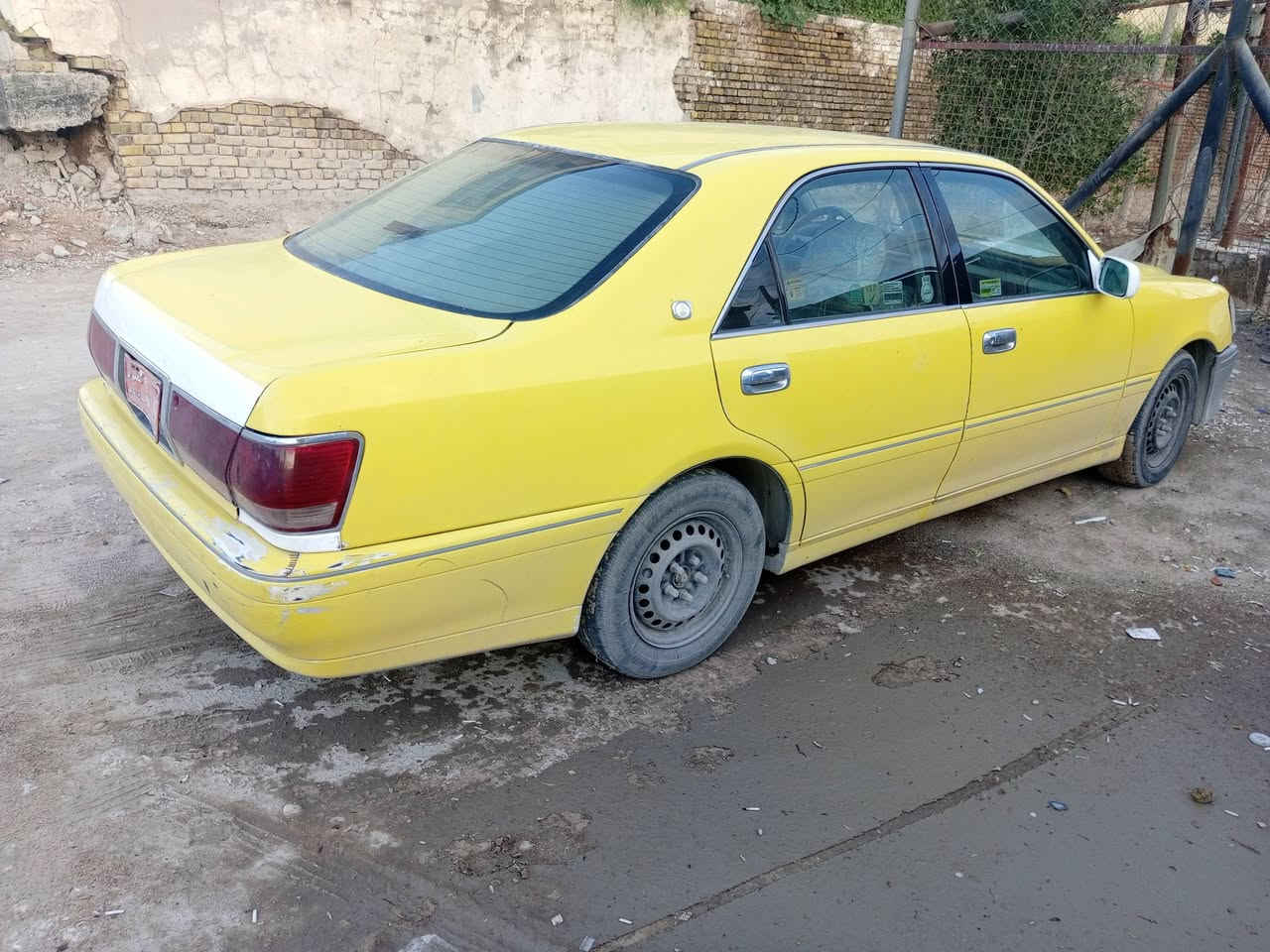 سيارة نوع ملكه / كصة قماره فقط / الرقم احمر صلاح الدين / مالكها في محافظة بابل/ حاليا السيارة في محافظة النجف معروضة للبيع بسعر 45 ورقه وبيها مجال بسيط ..أو مرواس حسب القناعة / تليفون ***********
