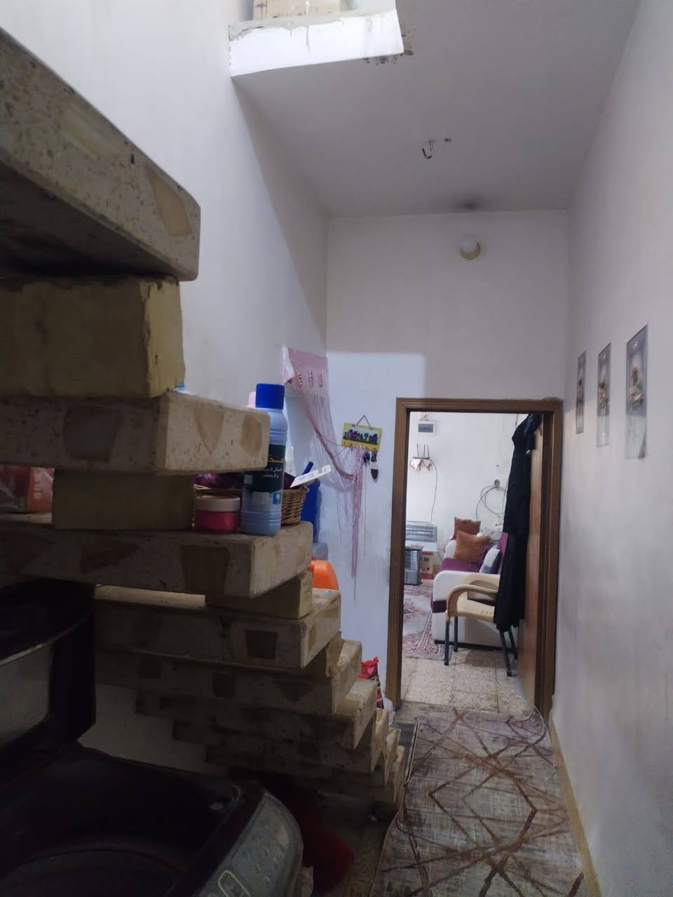 بيت ١٠٠م للبيع أو مراوس بقطعه . البيت ١٠٠م طابق واحد بناء نظيف حي شهداء سيف سعد شارع السوق  خلف متوسطة بغداد  السعر ١١٥ مع المجال  .للتواصل مع صاحب البيت  ***********
