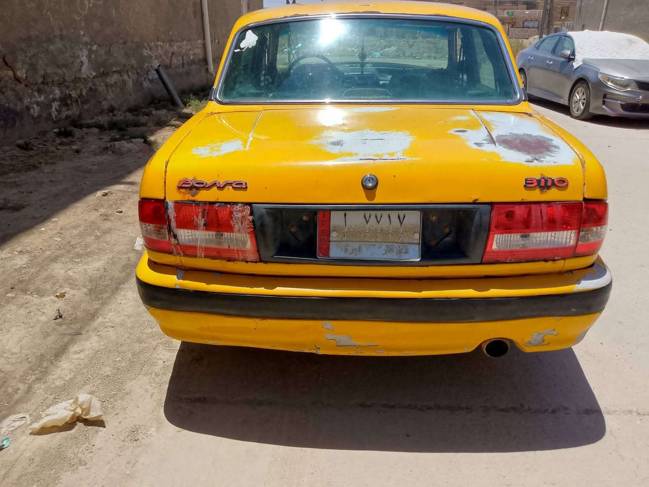 السلام عليكم 
مكلف بالنشر 
الاتصال بالرقم ***********
موديل 2003 
رقم ذي قار 
تريد تحويل تريد وكالة 
عليها هيئه 75 الف 
محوره مكينه وگير ونجي 
حداديه ياباني 
ملاحظة 
الگير مبوش على البگ فقط 
حاليا تمشي 
المحرك شرط 
السعر 22
مكان السيارة ذي قار الشطره
