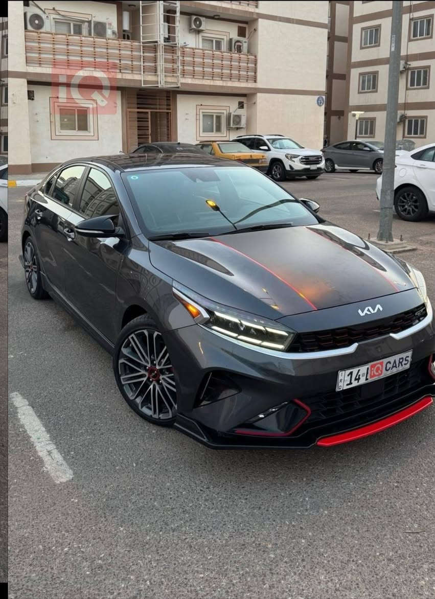 السلام عليكم ورحمة الله وبركاته
* كيا فورتي 2023
* فول مواصفات
* محرك 1600 تيربو
* كير DCT دبل كلج  7نمر
* ماشية (76)k m
🛑 * الحادث بابين فقط مبدلات من جهة السائق وخلف سائق 
* رقم السيارة بصرة
* المواصفات
🟣 بصمة تشغيل +ابوب وصندوق
🟣 تشغيل عن بعد

🟣شفتات ستيرن

🟣 شاشة كبيرة

🟣اندرويد اوتو

🟣 كاميرا دواره
وضعيات عدد 2

🟣 انضمة قيادة ( نورمال + سبورت + سمارت)

🟣فتحة سقف

🟣نظام سماعات هارمن كاردن 

🟣 شفتات ستيرن 

🟣 قيادة ذاتية 

🟣كشنات جلد حضن مطرز احمر مع علامة 

🟣كشن كهرباء حار +بارد

🟣 ويل حجم 18 

⭕ ملاحضة السيارة بيها هواي مواصفات

مكان السيارة البصرة
السعر 165 وبيها مجال بسيط
بيع او مرواس سيارة عالية
***********
