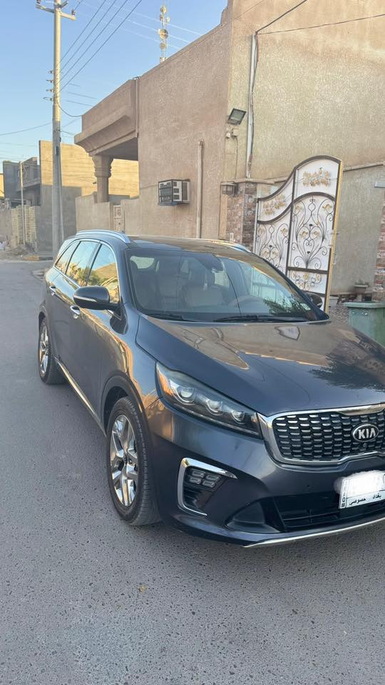 ‏ (2019 SXL ).
رقم بغداد مشروع وطني
ماشية 84 الف ميل قابلة للزيادة

مواصفات (1/1)
المواصفات

بصمة ابواب وصندوق  
سقف بانوراما  
محرك 6 سلندر 3300 Gdi
سبعة راكب 
كامرة خلفية دوارة تفتر وية الستيرن مع كاميرا امامية مع كامرتين جانبيه يعني (4كامرات)
داخل جلد عسلي مميز 
خزن ميموري للكشنات
قيادة ذاتية شبه الية
 التحكم بواسطة رادار 
صندوك كهرباء ذكي يفتح عند اقتراب 
تبريد ذكي يخفض الضجيج عند الاتصال 
رادار النقطة العمياء 
مري شفط وقلاب عند الرجوع الى الخلف
نظام البقاء في المسار وتنبيه عند الخروج عن المسار عند النوم او عدم الانتباه
نظام التوقف الالي 
نظام AUTO HOLD الوقوف اثناء الازدحام
نظام DRIVE MOOD يحتوي على 4 انظمة قيادة ( ايكو + سبورت + عادي + سمارت)
تدفئة وتبريد بالكشنات
شاشه كبيرة 
سماعات انفنتي مع دمام صوت عالي 
حساس اطارات رقمي مع التنبيه بمكان الانخفاض
شاحن لاسلكي
بردات خلفية بلادية بالابواب
لايت زنون يدور مع الاستيرن
تحكم استيرن كامل 
شاشة قراءة العطلات 
نظام جي بي اس مال خرائط
تدفئة ستيرن
تحكم كشنات فول جهتين مع خزن وضعيات 
حساسات خلفية
سايد بريك بصمة
بك لايت لد ليزري 3 عيون
نظام الترحيب عند الاقتراب الى السيارة
تدفئه بالكشنات الخلفية 
نظام AC 116V توزيع فولتية الكهرباء 
مدخل USB مع اوكس اضائة داخليه  
. نظام Wi-Fi الاتصال بالإنترنت  مع خرائط
نظام P.OFF قفل حساسات 
#السعر  215
للاستفسار واتساب  ادزلك صورها وسونارها وحادثها خلفي بسيط جدا عكس السايق او
الاتصال على ***********
