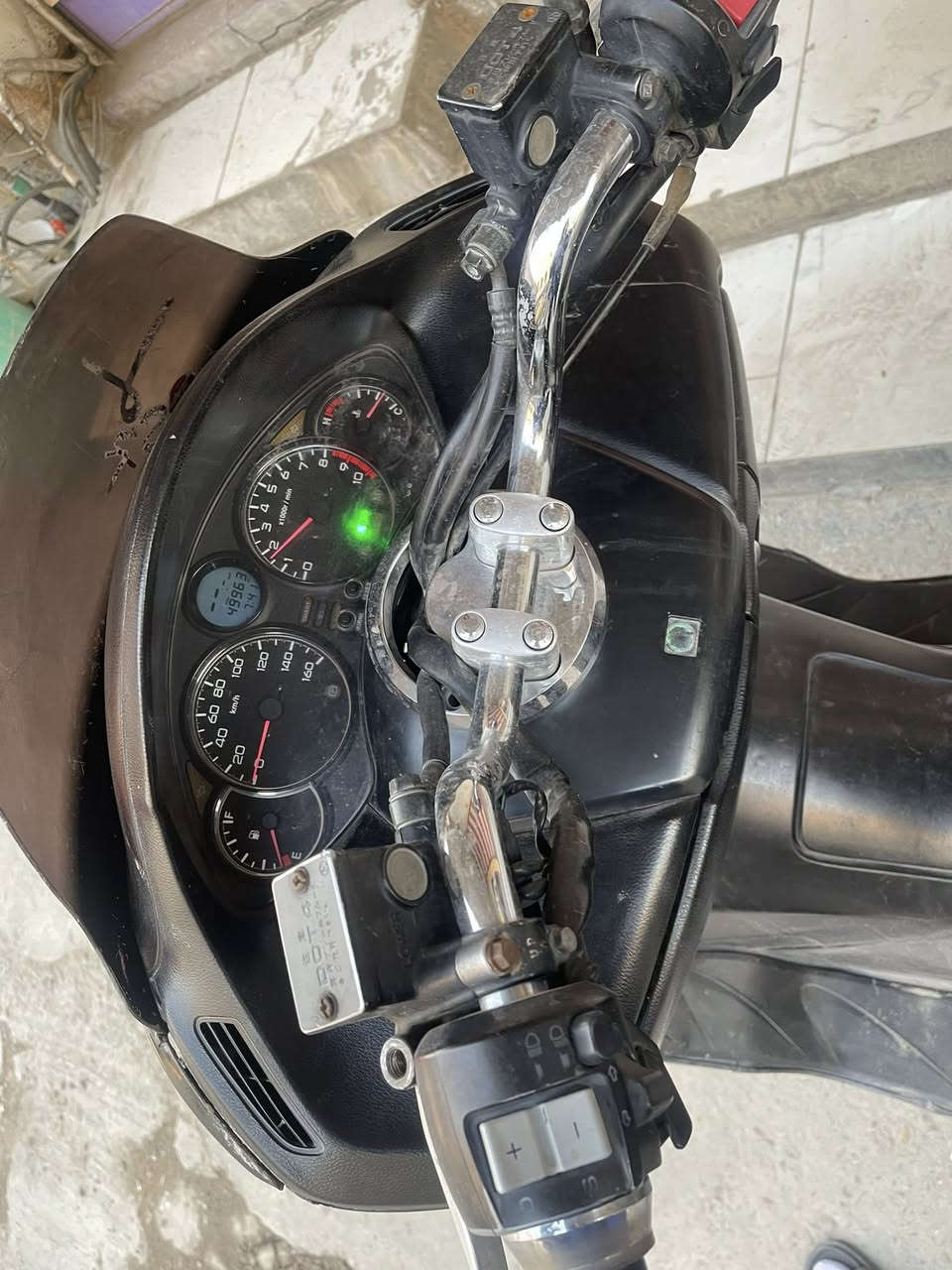 السلام عليكم ٠/٨ كير مكينة كهربائيات كلها كاملة 3️⃣ تحويلات 6️⃣ نمر الدراجة خير من الله شلعة معدل دراجة شوفة عينك بصور زوج مري نقصها طاك لخلفي  كفراتها لونها طافي السعر ٧٥٠ قفل *********** مكاني الاعظميه
