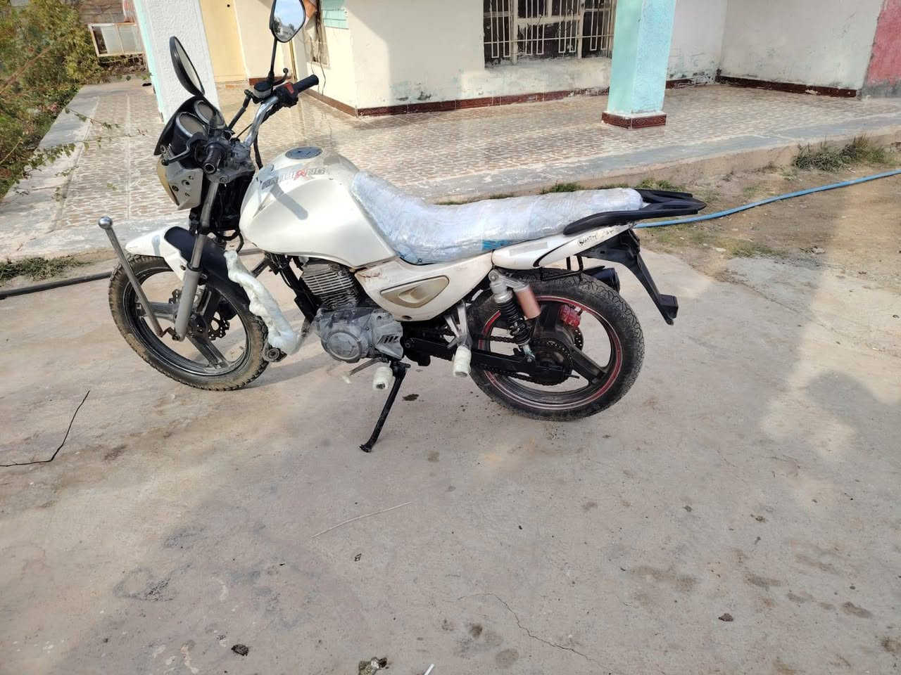 السلام عليكم دراجه نظيفه موديل 2015 مكينه لا تنقيص لا تبخير دراجه نظيفه مال جناي سعرها 400 وبيها مجال للطيبين دراجه نظيفه. ***********
