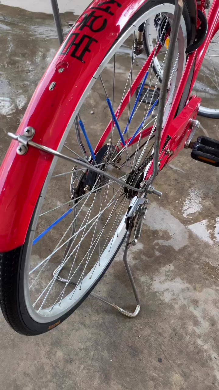 بايسكل للبيع سعره 100 قفل شراي يجي خاص لو يتصل عل رقم ***********
