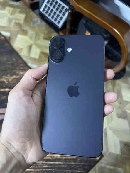 السلام عليكم ايفون ١٦ بلاص ذاكره ١٢٨ بطاريه ٩٦ الجهاز فقط مبدل شاشه نوعيه حلوه ابد مابيه تكطيع ولا تشمر فيس ايدي شغال الجهاز كله شغال نموذج m عربي نضافته ٩٥/١٠٠ السعر ٦٥٠ وبي مجال بسيط الجهاز وياه فقط كيبل مكاني بغداد الاسكان شارع مستشفى الطفل الاستفسار الاتصال على الرقم ***********
