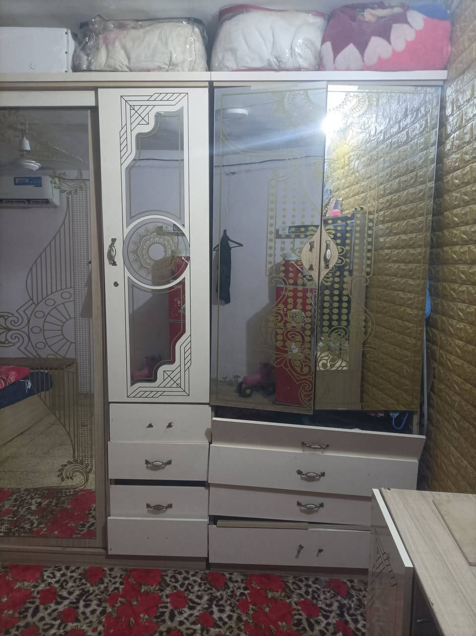 سلام عليكم غرفه تركيه للبيع
عوزه سجج فقط للجرارات  ولبوب  
للاستفسار مراسله الصفحه او اتصال ***********
