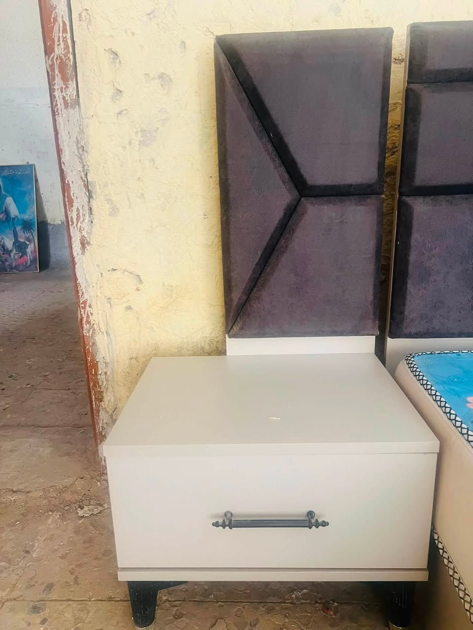 هذا النص بعد التعديل كما طلبت:
⸻

🏡 للبيع – غرفة نوم تركية درجة أولى 🏡

✨ مستعملة استعمال قليل جدًا، ونظيفة بحالة ممتازة.

📦 تتكون من:
✅ جرباية (سرير)
✅ عدد (2) لوكر
✅ ميز تواليت
✅ مرآة
✅ كنتور 6 أبواب

💰 اشتريتها بسعر: 750
🔥 المطلوب حاليًا: 650 فقط

🤝 الشراي بي خير ويدلل.

📞 للتواصل:
***********

⸻
