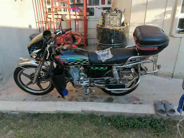 السلام عليكم ماطور سوري 2018 شرط ما مفتوح كل شيء شغال ورمانيه كل الشغال محرك ما مفتوحطالشرا شراي اتصل على هذه الارقام***********.      ***********
