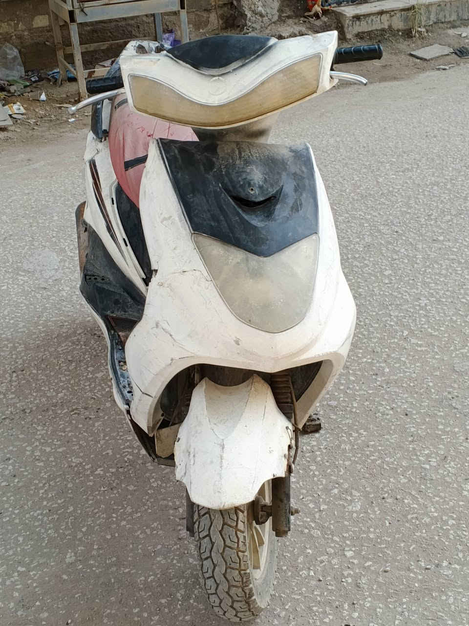 دراجة سكنس مفتوحة  شغالة نگره سلف هندر محرك ناعم كهربائيات شغالة 
سعر 175 
مكان كربلاء يم مستشفى الكفيل 
***********
