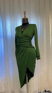 فساتين • خياط خاص • مخفضة