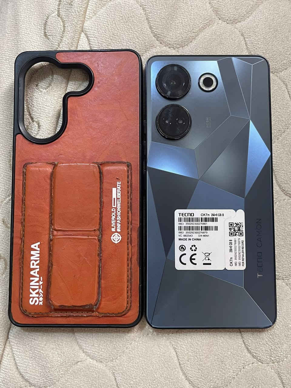 السلام عليكم 
تكنو كامون ٢٠ برو جهاز ثبتت جدارته ذاكرته ٢٥٦ والعشوائيه ١٦ بطاريه ٥٠٠٠ كامرته تخبل جهاز شخط واحد مابي بعده جديد والله جان مضموم مكاني شعب *********** سعره ١٦٥
