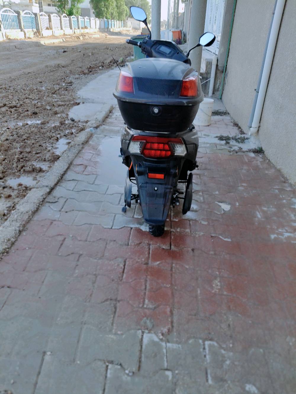 دراجه شحن ثمانيه باتري سرعه 120
ملف مع عقل جديد اضافه الى يوجد عقل اضافي مع الدراجه اضافه الى تايرات جديده اضافه الى باتريات كرافين كل هذه مع سعر 700الف مكاني ناحيه الوحده رقم التلفون ***********