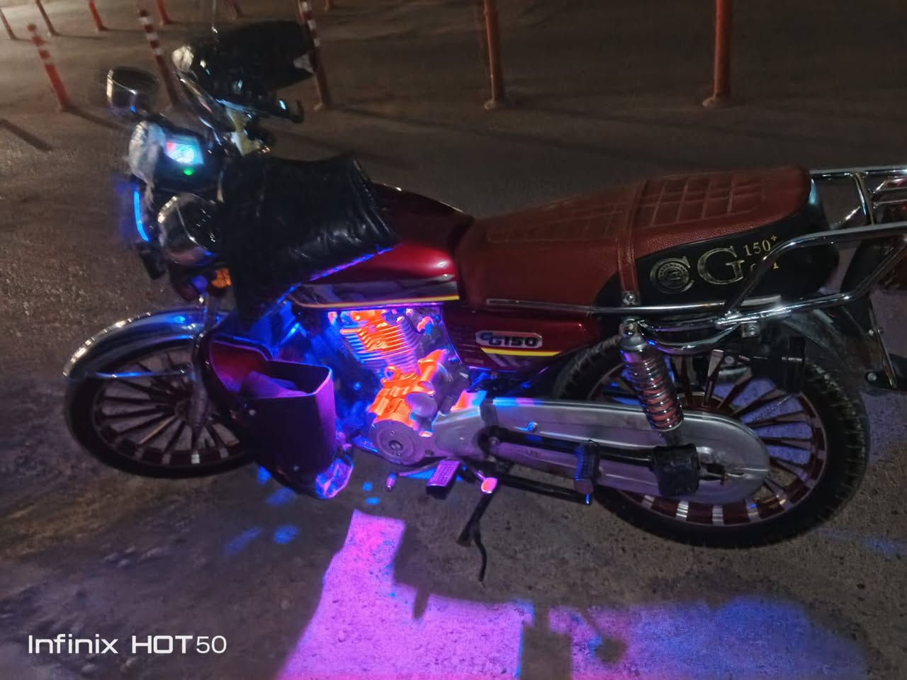 دراجه سونيك 2024 واحد على واحد نظيف على الشركه كهربائيات كامل شغاله محرك 150 طائراتدكل كل الغراض بيها جديد السعر 650 وبمجال للطيبين المو شراي لا يعامل دراجه فقط مكاتبه بدون منافيس التواصل او خابر على الرقم او خاص***********
***********
