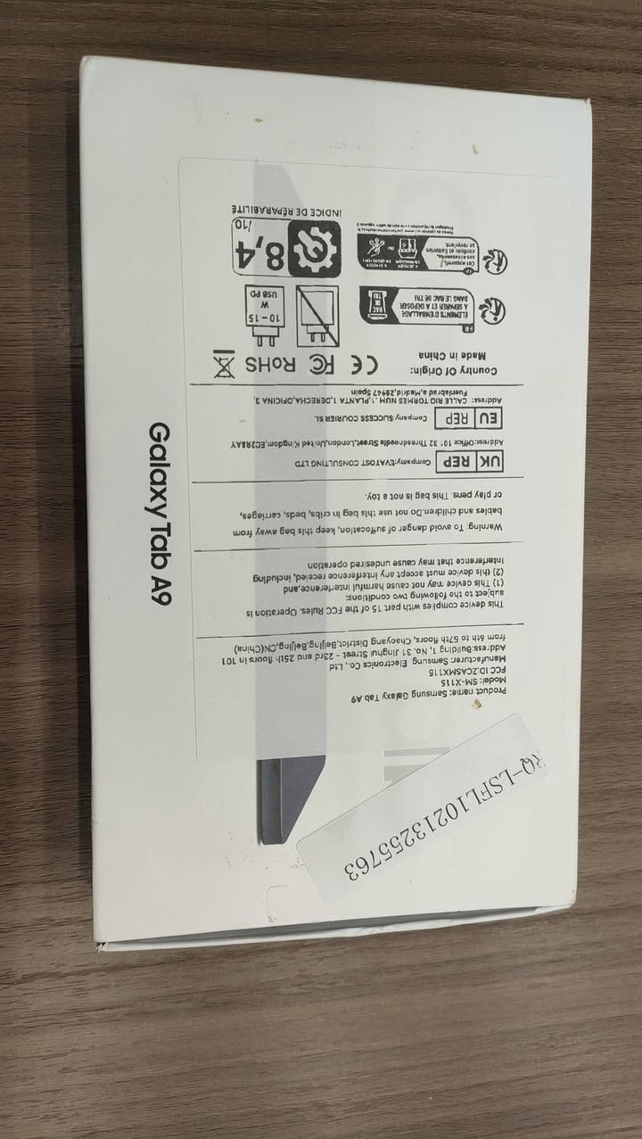 السلام عليكم 
تابلت Samsung a9 جديد ما مستعمل 
رام 4 ذاكرة 64
السعر 120 
متوفر توصيل


**إذا كنت صاحب هذا الإعلان وتريد حذفه لأي سبب، رجاءا أرسل رسالة إلى الدعم الفني**