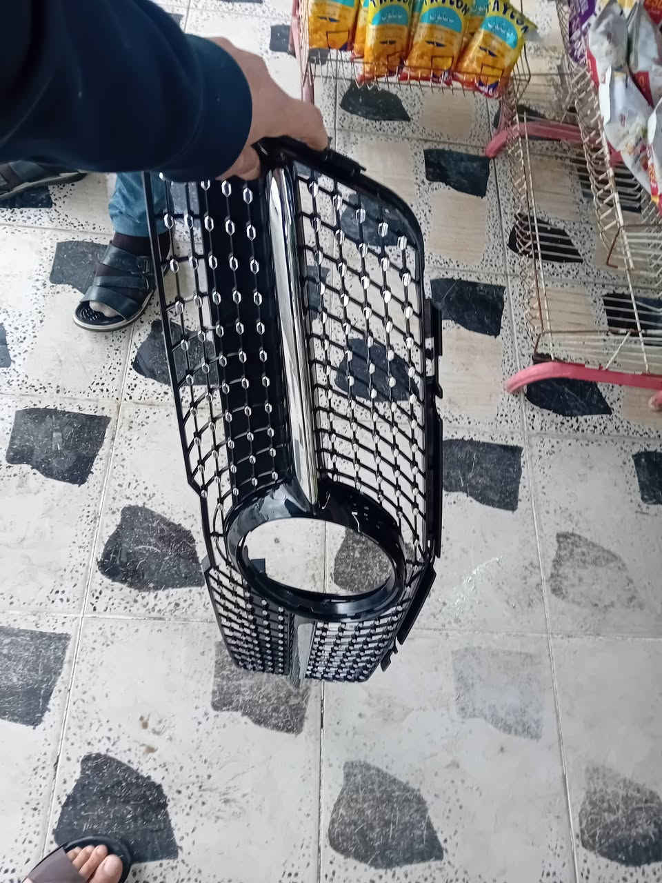 🚗 شبك أمامي ستايل مرسيدس (Diamond Sport)

✨ يضيف شكل رياضي وفخم لسيارتك✨ تصميم شبكي مميز مع مكان للشعار✨ خامة قوية (ABS + كروم) مقاوم للحرارة✨ تركيب سهل بدون تعديل كبير

📦 مناسب للسيارات القابلة للتعديل (يرجى التأكد من المقاس والموديل)

💰 السعر:75,000 دينار (قابل للتفاوض)

📍 التوصيل متوفر📞 للحجز خاص


**إذا كنت صاحب هذا الإعلان وتريد حذفه لأي سبب، رجاءا أرسل رسالة إلى الدعم الفني**