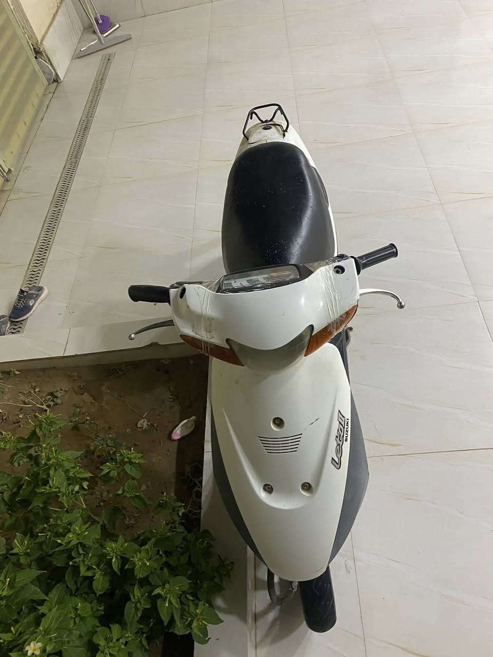 سوزوكي رياضي للبيع مكينه بيها صوت بوربرين عوزها شرك نظيفة كلشي السعر 250 للاستفسار الاتصال 
*********** 
ميسان حي الجامعة
