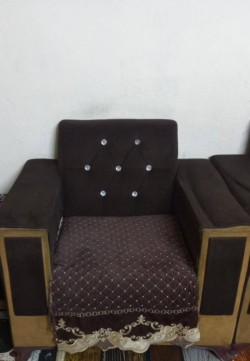 تخم فقط يدات يراد دوشمه جديد محتاجه بسعر 150 مكاني بغداد كم ساره نادي المشرق رقم ***********
