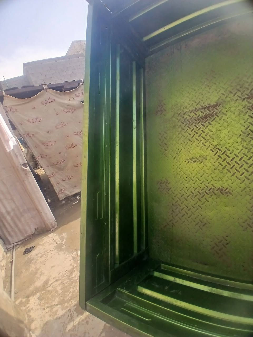 سلام عليكم ستوتة شحن للبيع جاهزة من كلشي مكاني بغداد ***********
