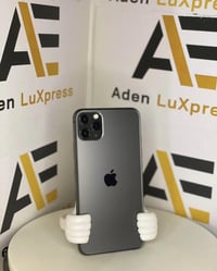 11 برو ماكس  أسود ▪️ بطاريه 84 بلاديه 🔋 ذاكرة 256 تك سيم كرت 📞 مستبدل ...