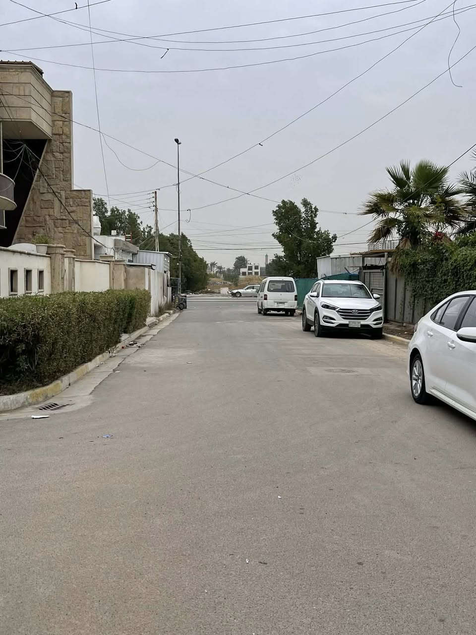 دار 300 متر ركن للبيع
مقابيل الدار تشجير مساحة 400 متر
واجهة 15 ونزال 20 
تقطيع حسب الطلب او كامل 
العنوان حي الجهاد السمجة مقابيل الاطباء وقرب خدمي المطار 
للاستفسار والاتصال 
***********
