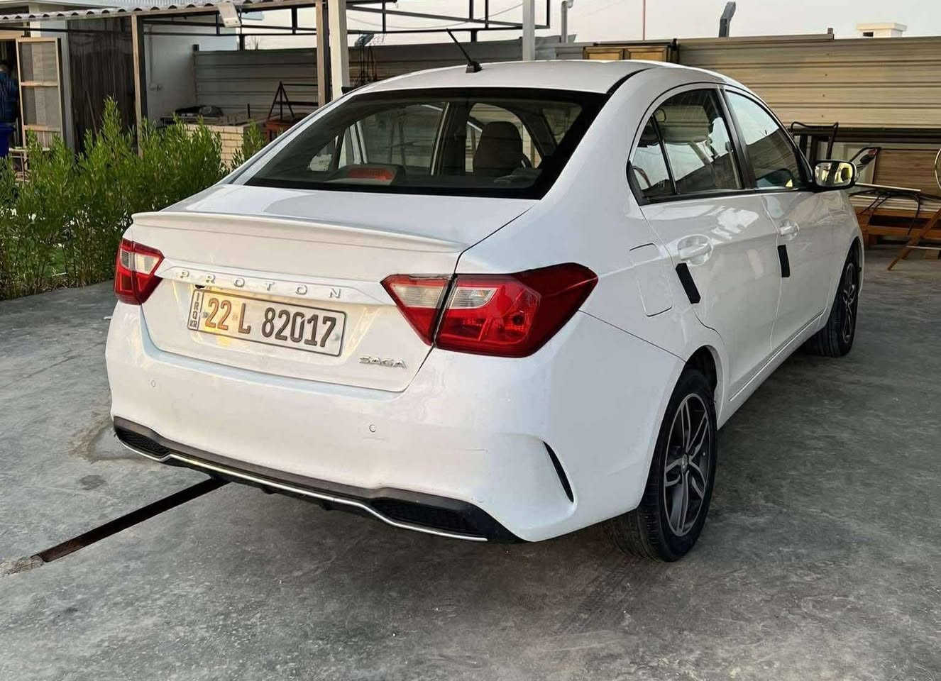 السلام عليكم .. من رخصة الادمن

مكلف بل نشر ...للبيع فقط بدون مراوس
 بروتون ساگا  SAGA PROTON 
موديل 2024 بعدها زيرو عل وضع الشركه
مكفوله كفاله عامه وبيها ضمان خمس سنوات من الشركه المواصفات:
1-حساسات خلفيه 
2-شاشه وسط 
3- كاميرا خلفيه 
4-مانع انزلاق 
5-  اقتصاديه محرك 1.4
6-تحكم صوت مقود 
7-تحكم مرايا جانبيه ..
وبعد بيها هواي مواصفات 
وهذا رقم صاحب السياره 
 0771 031 7601‬
