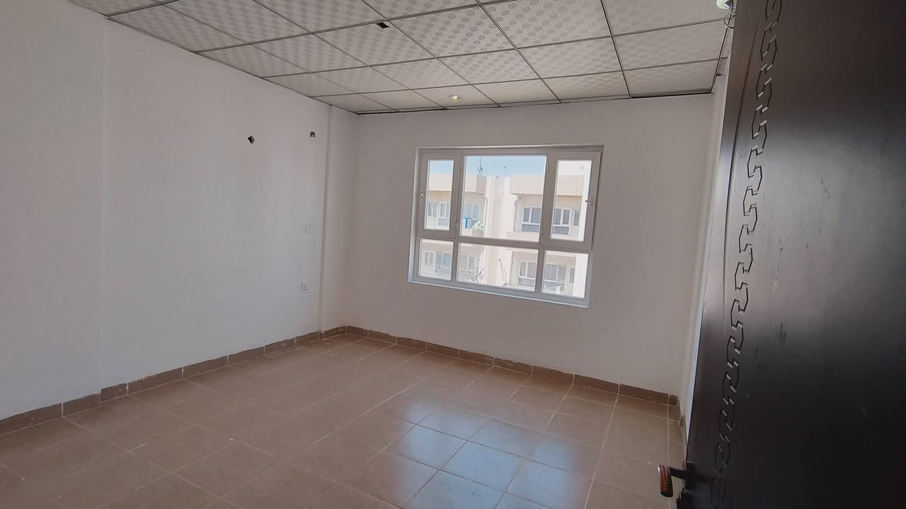 شقة في شاهان ستي
قرب ال١٥٠

طابق خامس عمارة g2

المساحة ١٢٨م تحتوي على غرف نوم ٢ صحيات ٢ صالة مطبخ بالكون ٢
سعر مناسب ❗️❕️

للاستفسار خاص او الاتصال *********** بي واتس اب
