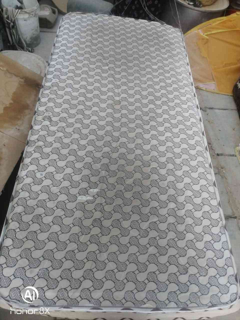 سلام عليكم
مبرده تشتغل مابيها شي فقط المروحه واكفه السعر
٥٠وبيها مجال
دوشك جربايه نفرين نظيف سعره ٨٠
دوشك نفر واحد ٣٥
***********

