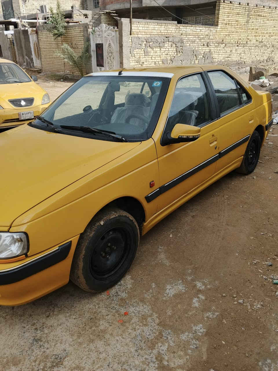 السلام عليكم بيجو بارص 2015 مابيها لا تبديل ولا خياس تبريد شغال محرك وگير فرنسي عليها غرامه وهيئه سنه ينزلن من سعرها  مكان بغداد البلديات ***********
