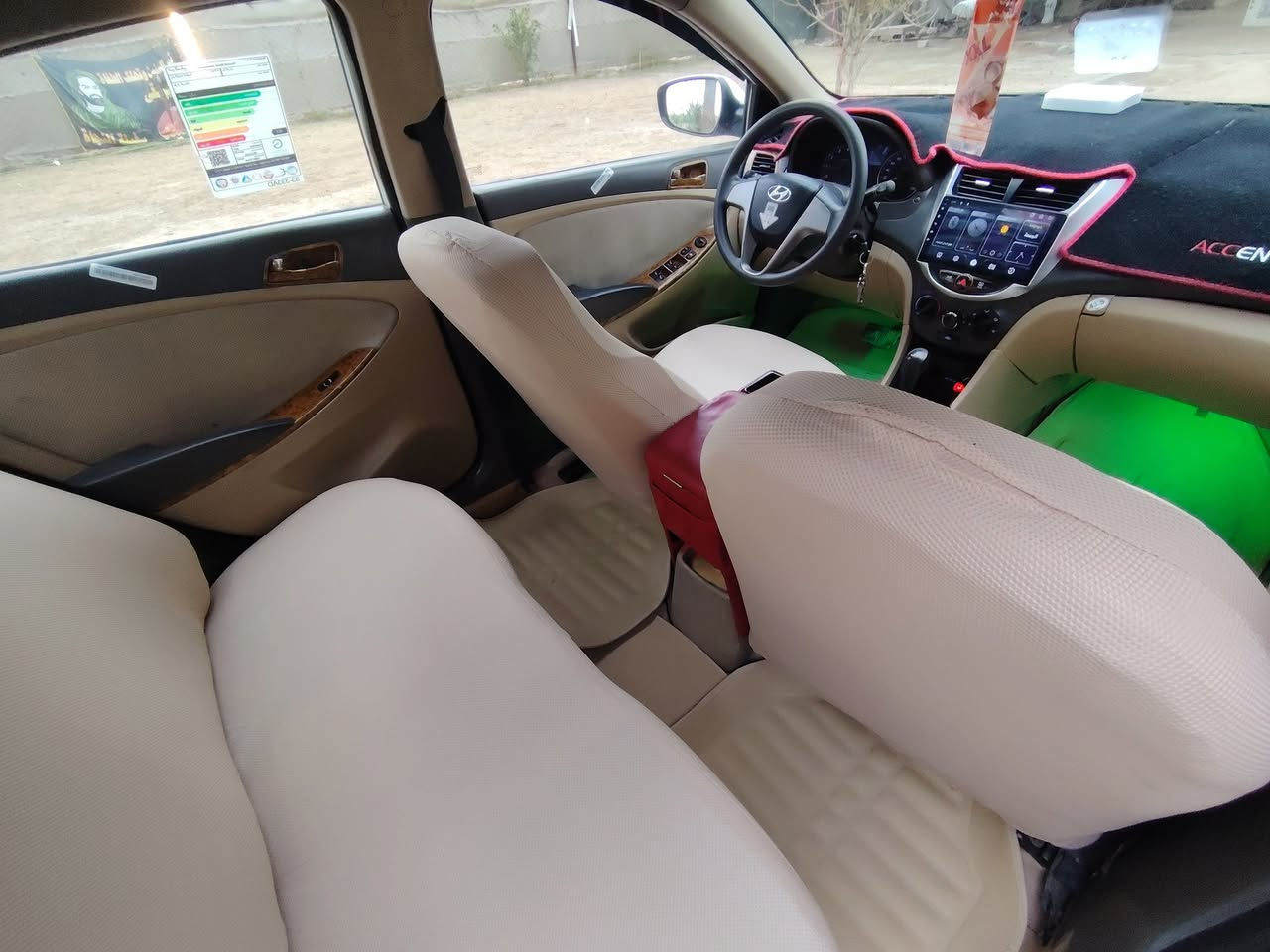 السعر 👈80 وبيها مجال *********** 

اكسنت 2013 خليجي مكينة 1600رقم جديد هزة جديدة كير مكينة تبريد تدفئة كفالة كهربائيات كلها جاهزة حدادية جديدة جاهزة للأخير  ... مكاني نجف 🌹
