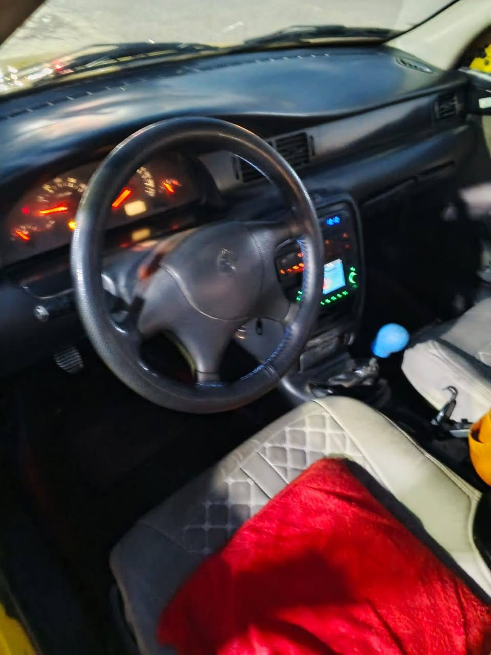 سمند ٢٠٠٩ سياره حلوه كير مكينه زينات تخم تاير كشر امام العين محرك بلادي رقم بغداد مصفره بسمي سعر ٢٣ ورقه بيهه مجال ***********
