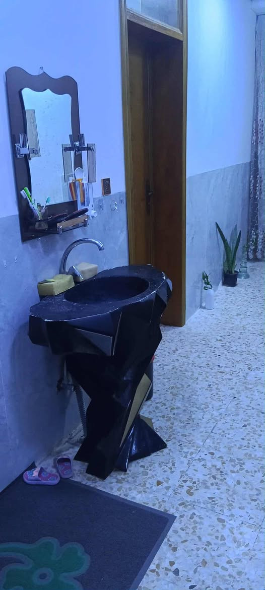 بيت للبيع طابو صرف 200م
الجمعيه شارع البو سيود قريب للشارع

طابقين

الأول غرفتين وصاله ومطبخ حار بار واستقبال وحديقة وطارمه وصحيات خارجية وداخليه 

الطابق الثاني اربع غرف نوم

***********
