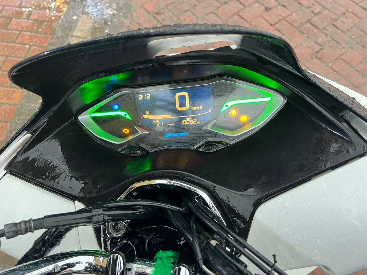 سلام عليكم بي سي اكس جيل الرابع الدراجه كفاله عامه من كلشي السعر 2مليون 500 مكاني بغداد مدينه الصدر شارع الفلاح.......  ***********
