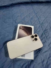 سعر1325  وبي مجال قليل  16 pro max 256 ذ نظافة 100% اسم شخط ما بي تاخذ...