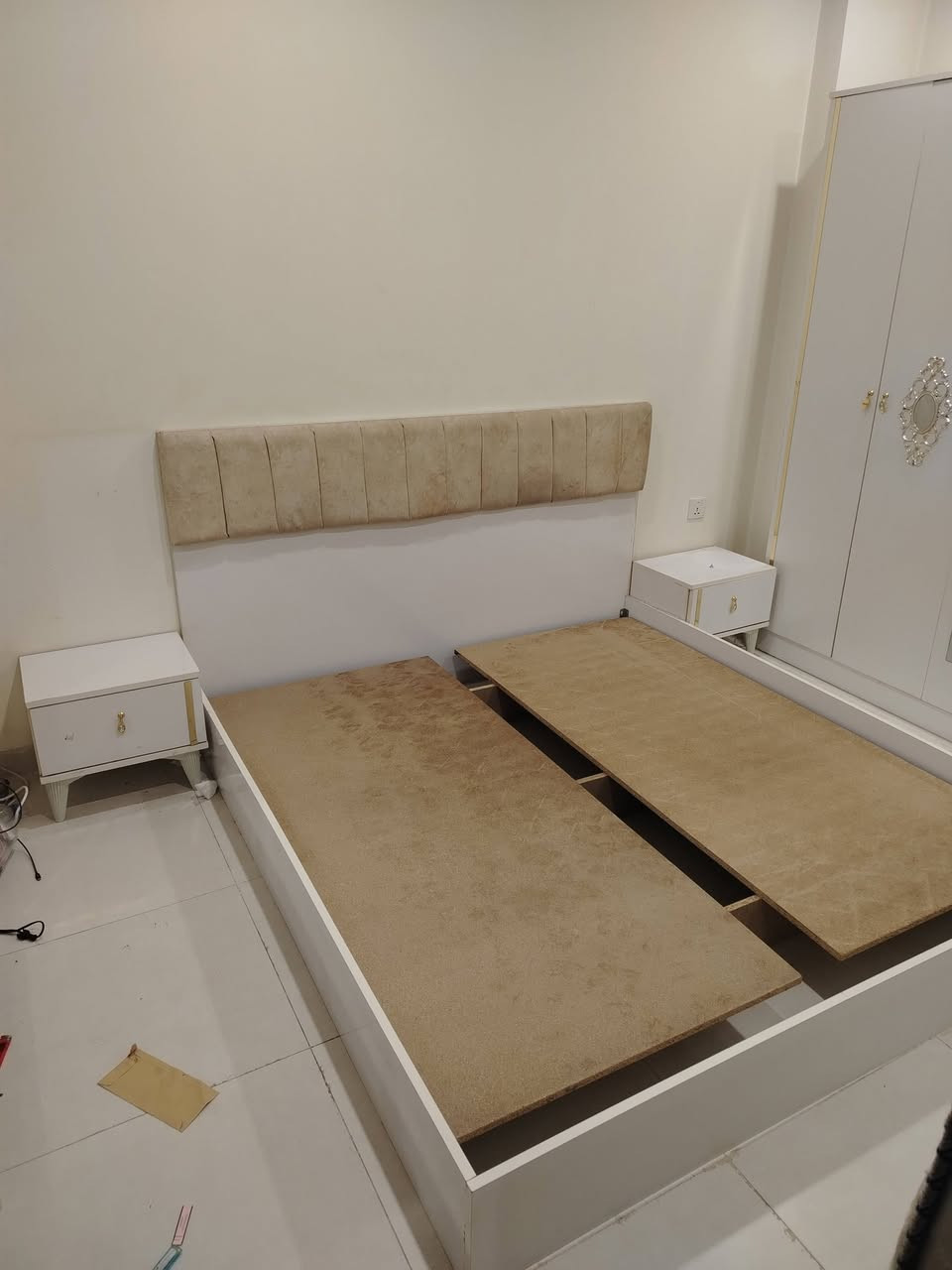 غرف نوم ٥ قطعه سعر ٣٥٠ ويا شده نقل كامل داخل اربيل مجاني شراي يجي خاص *********** واتساب
