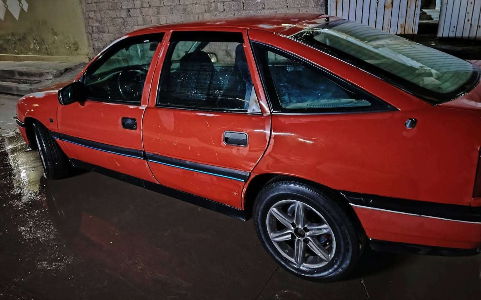 للبيع بالتقسيط
فقط مقيم بالموصل واربيل
نظام التقسيط انطيك وكاله قياده فقط لحين الانتهاء من الأقساط تتحول اخذ ضمانات كمبياله من كاتب باقي حساب العموله بعد الاتفاق والفحص

اوبل فكترا
موديل ١٩٩٢
كير اوتوماتيك
رقم أربيل الجديد
سياره بيها فقط سقف تطويز صبغ بدون
 معجون سبب تقحيل والداير مال جاملغ 
كير محرك شرط
مقدمه ٢٠ شهريا ورقتين سعرها ٥٥ عدا العموله والضمانات
سياره موجوده بالموصل حاليا
للإستفسار الاتصال على الأرقام التاليه
***********
***********
*********** واتساب
