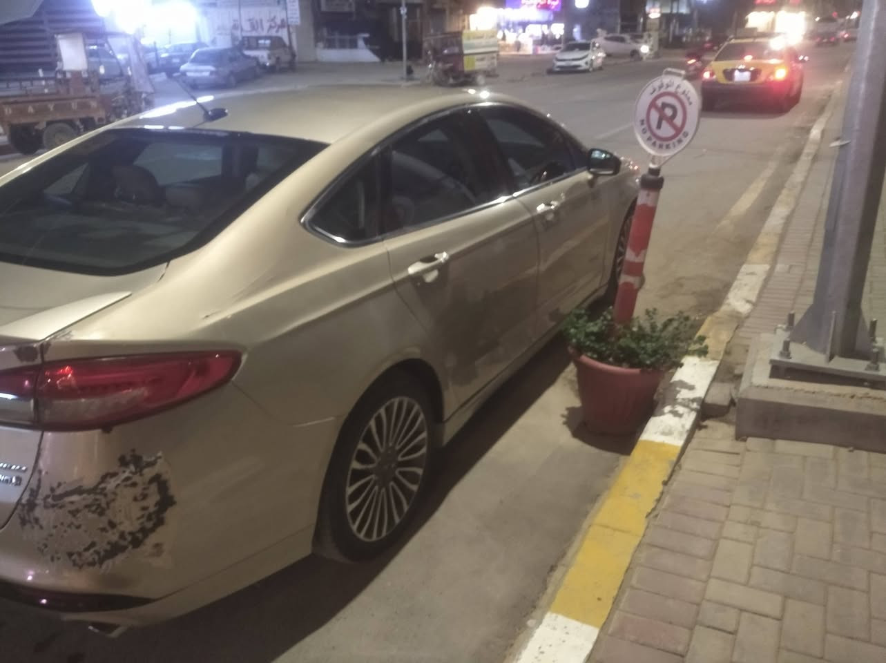 سلام عليكم فورد فيوجن 2018
هايبرد 2000 بيه جاملغ خلفي وباب ماشيه98الف للاستفسار ***********
