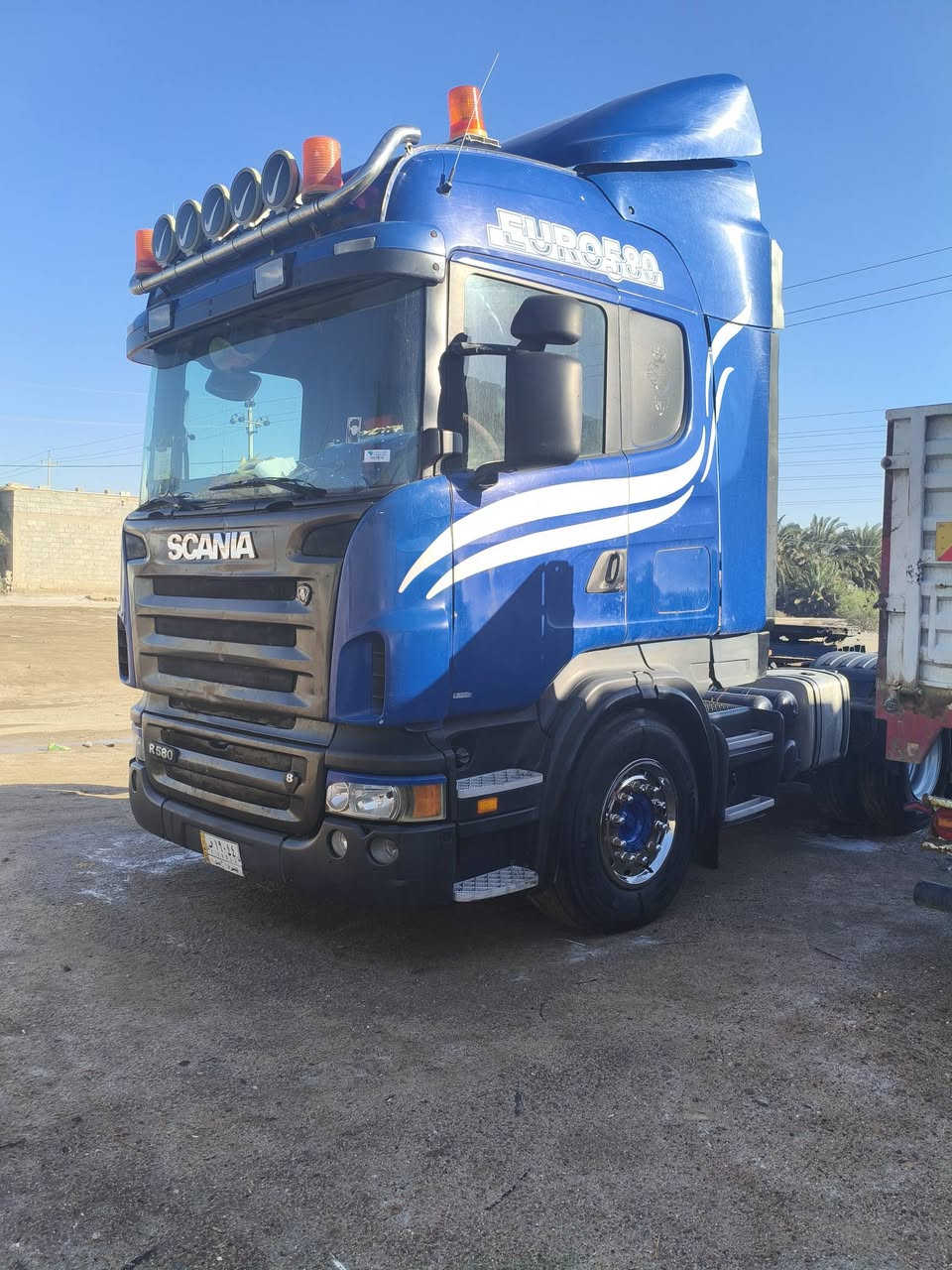 سلام عليكم للبيع سكانيه موديل 2005 مكينه R580 لاتنقيص ولاتبخير كير اوتوماتيك كلج بدون رتايدر سبرنك امامي سكس جوبلس خلفي كاسحة زعانف جددسياره مسجله حافضه بسنويه شراي تحول بسمه راس كبل ثاني يوم بسمه سعر 340$بيه مجال قليل الاستفسار رقم ***********
