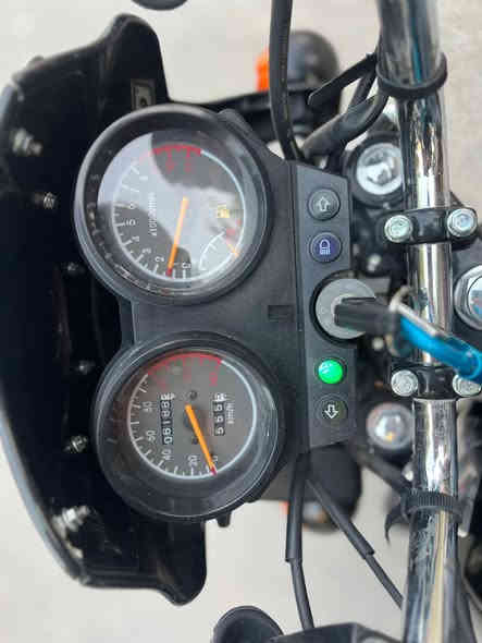 دراجة دايوان جبلي رقم وسنويه بأسمي ثاني يوم احولك دراجه خير من الله ماشيه 6 الف اخت الزيرو ما مشتغله دلفري ابد ولا شايفه صندوك 
السعر 28000 مليونين وثمنميه وبيهه مجال 
عنواني بغداد الشعب مقابيل المحكمه 
رقمي ***********
اتصل وبيك خير وادلل
