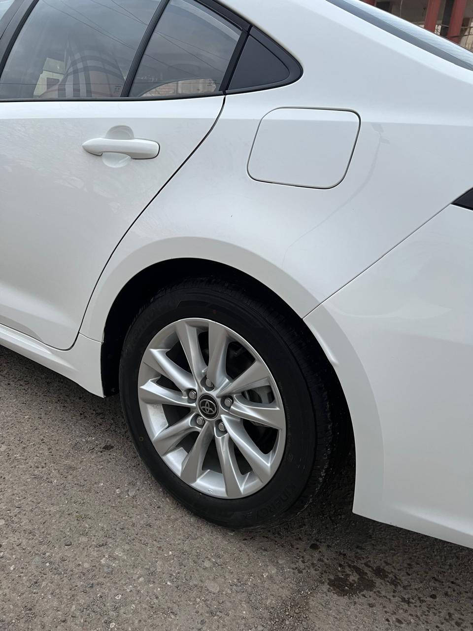 كورلا 25 فول مواصفات  عدا الكراسي مو كهرباء مكفوله  ماشيه 3000 كيلو باسمي مكان بغداد الشعب السعر 23600 هـ/*********** من الزيرو على ايدي
